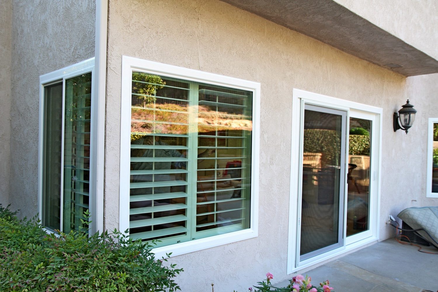 Windows and Doors Installation in West Hills