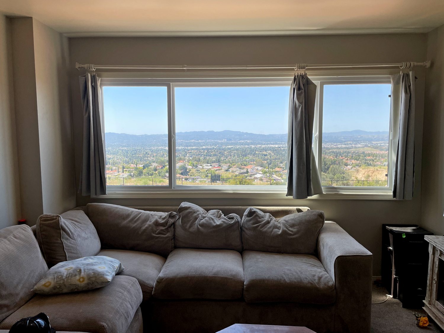 Window replacement in Porter Ranch, CA (2)