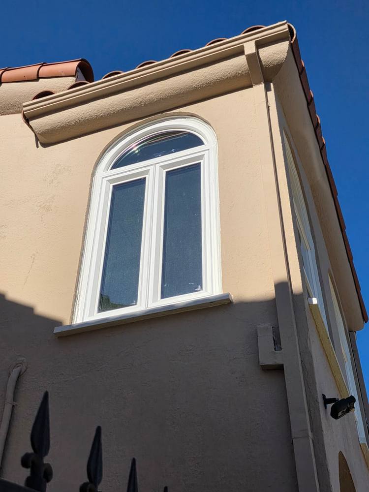 White Anlin Window Replacement in Los Angeles, CA (1)