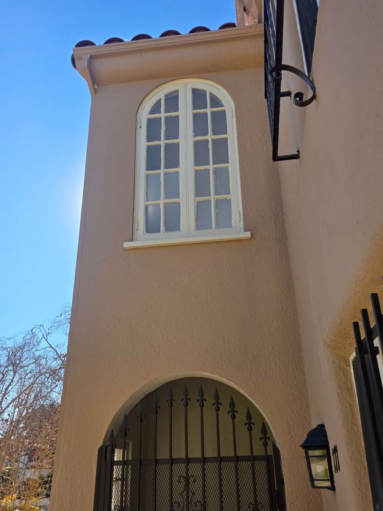 White Anlin Window Replacement in Los Angeles, CA (1)