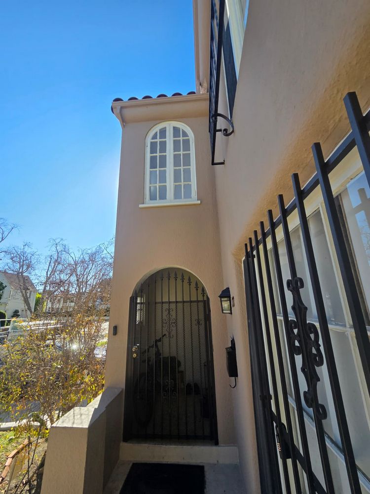 White Anlin Window Replacement in Los Angeles, CA (2)